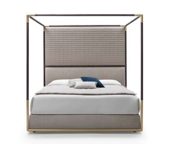 Stardust Four Poster Bed | Lits | Busnelli