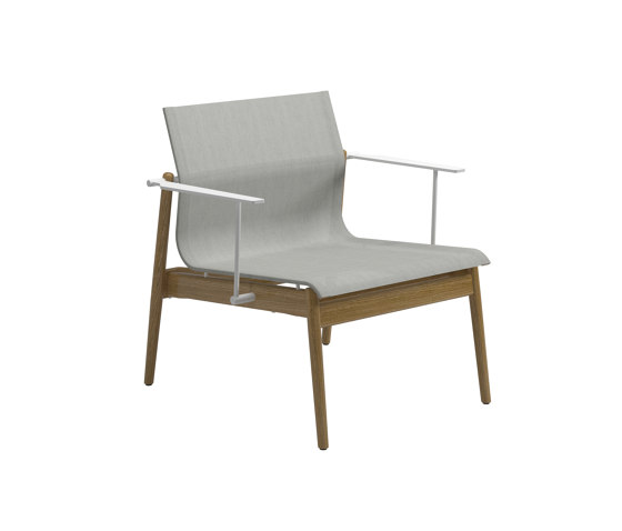 Sway Tea Lounge Chair Buffed Teak Seagull | Sessel | Gloster Furniture GmbH