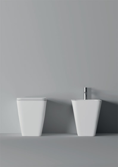Toilette Hide BTW Square 55cm x 35cm | WCs | Alice Ceramica