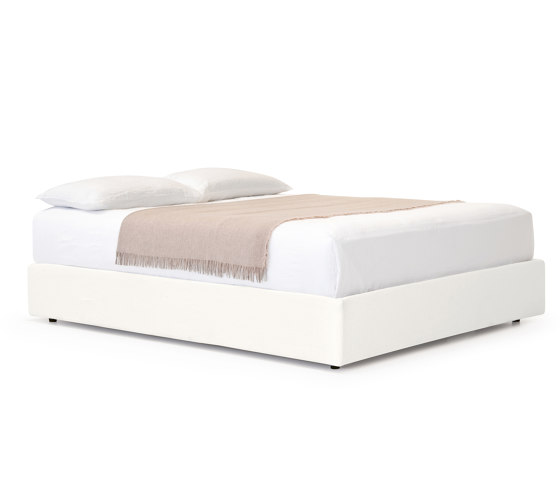 Beta tall platform bed | Camas | Pianca