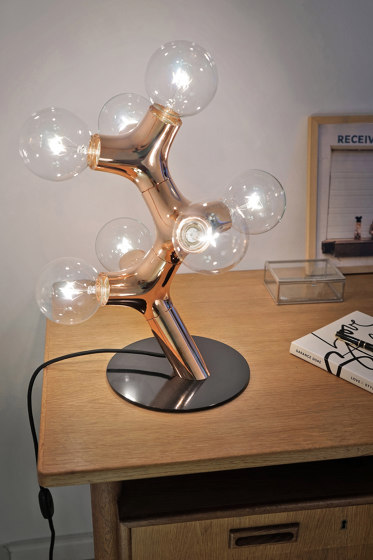 DNA table lamp | Lampade tavolo | next