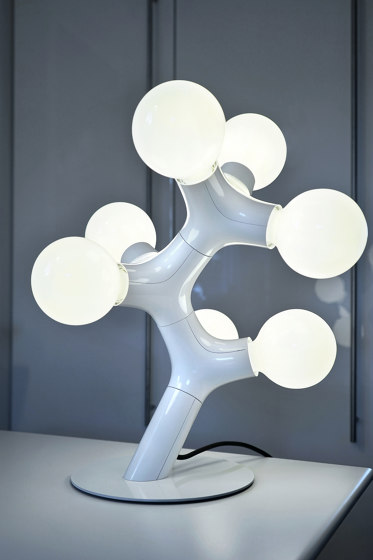 DNA table lamp | Lampade tavolo | next
