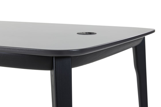 Back Me Up Table | Contract tables | Montis