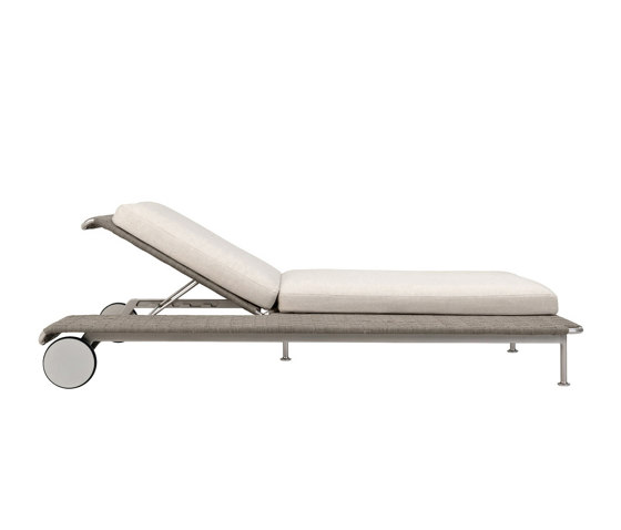 GINA CHAISE LOUNGE WITH SIDE TABLE | Lettini giardino | JANUS et Cie