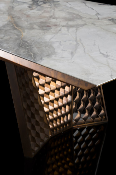 Stealth | Dining tables | HENGE