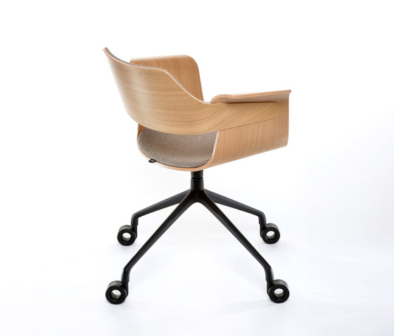 Flagship Armchair with swivel base and castors | Stühle | PlyDesign
