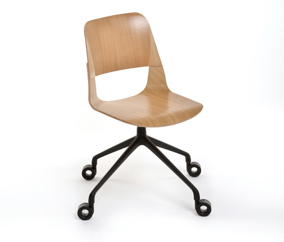 Frigate Chair with swivel base and castors | Chairs | PlyDesign