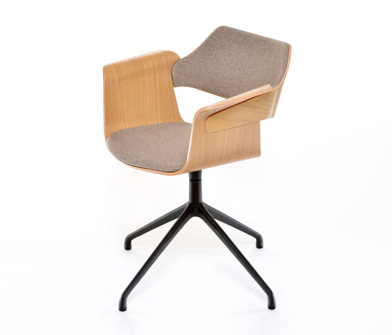 Flagship Swivel armchair | Chairs | PlyDesign