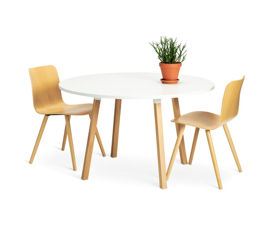 Alku Table, Wooden Legs | Tables de repas | Martela