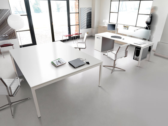 KOSMOS meeting table | Contract tables | IVM