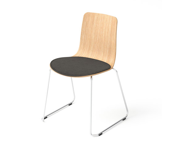 Base Chair | Chairs | Horreds