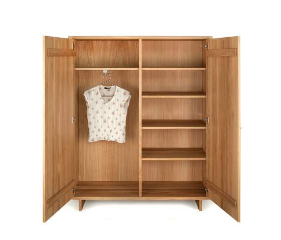 Wardrobe TreDue | Cabinets | reseda