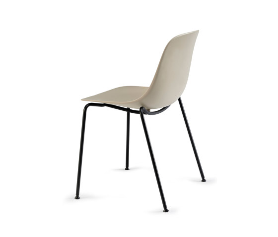 Pure Loop Mono 4 legs | Chairs | Infiniti