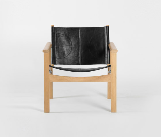 PegLev Armchair - Oak/Black | Sessel | Objekto