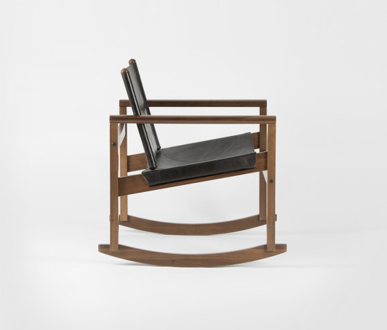 PegLev Rocking Chair - Walnut/Macassar | Poltrone | Objekto