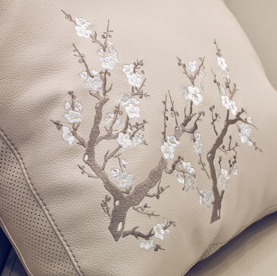 Embroidery | Surface finishings | BOXMARK Leather GmbH & Co KG