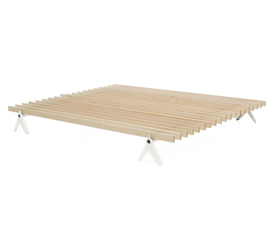 Simplon | Bed, pure white RAL 9010 | Bedframes | Magazin®
