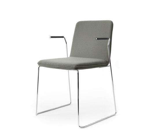 sitting smartKA | Skid chair with integrated armrests | Chairs | lento