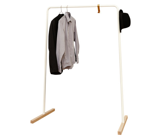Hänk – clothes rail | Porte-manteau | NEUVONFRISCH