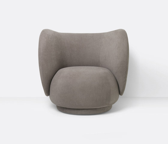 Rico Lounge Chair - Brushed - Warm Grey | Fauteuils | ferm LIVING