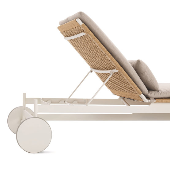 Sommer Adjustable Chaise | Sun loungers | Design Within Reach