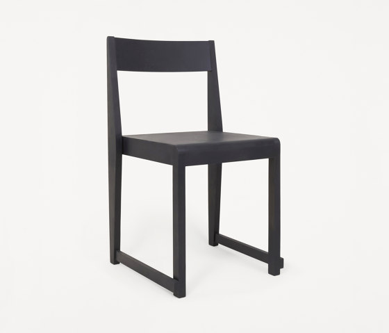 Chair 01 | Ash Black Frame Ash Black Seat | Sillas | Frama