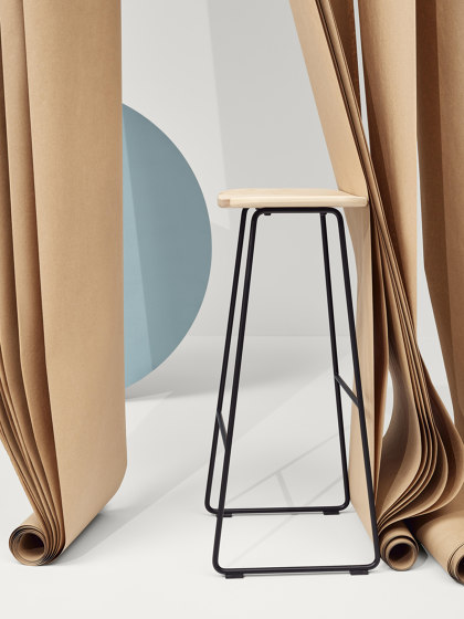 Klejn Bar Stool | Barhocker | Infiniti