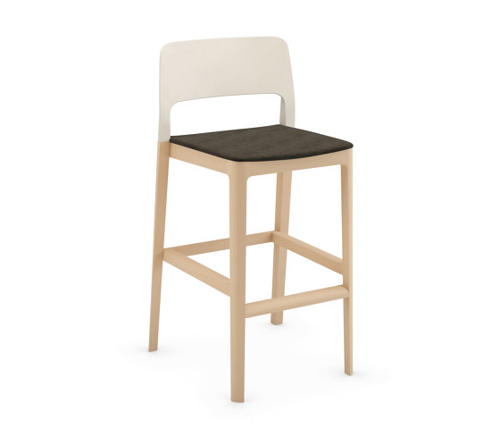 Settesusette bar stool with upholstered seat | Sgabelli bancone | Infiniti