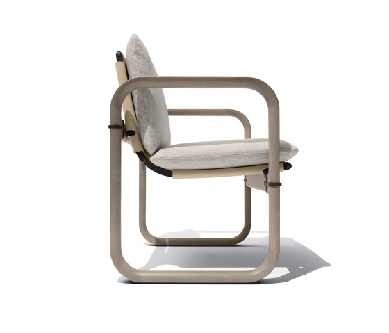 Loop Small armchair | Sillas | Giorgetti