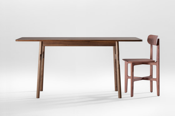 Taut | Dining tables | Zeitraum