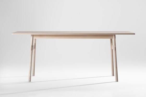 Taut | Dining tables | Zeitraum