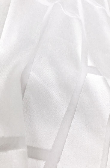 Alexis Night - 01 white | Drapery fabrics | nya nordiska