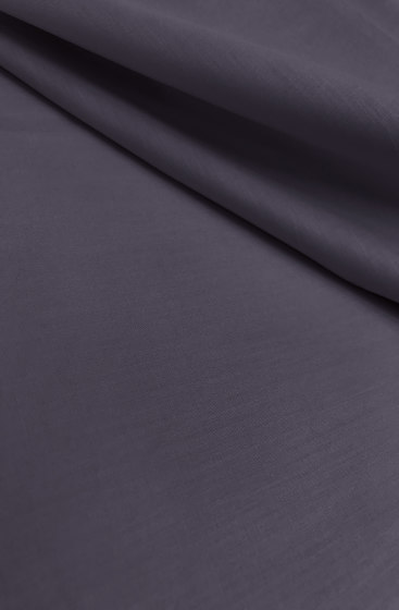 Prisma Plain - 35 plum | Drapery fabrics | nya nordiska