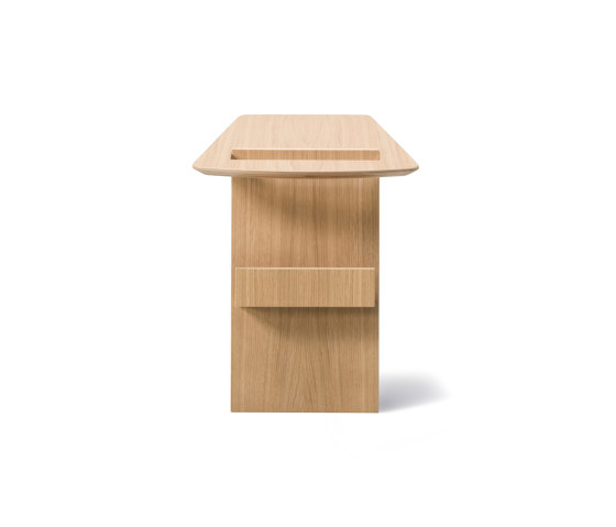 Risom Magazine Table | Tables d'appoint | Fredericia Furniture