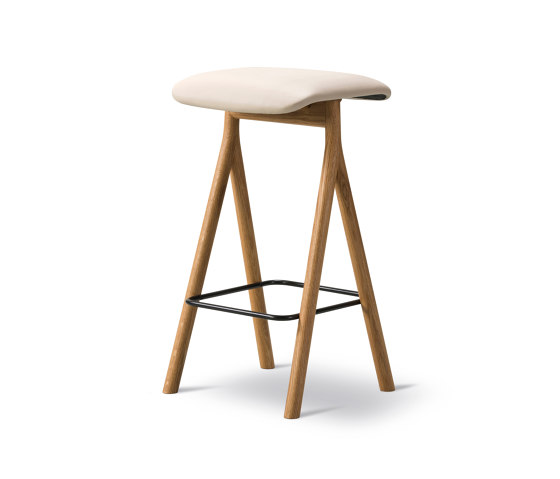 Yksi Stool (Seat upholstered) | Taburetes de bar | Fredericia Furniture