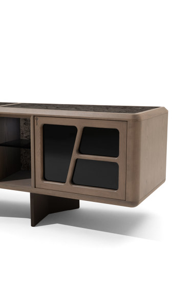 Disegual Cabinet | Sideboards / Kommoden | Giorgetti