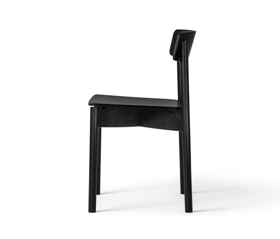 T01 | Cross Chair Oak Black lacquer | Chaises | TAKT