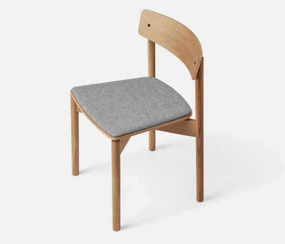 T01 | Cross Chair Oak Matt lacquer Grey Hallingdal | Chaises | TAKT