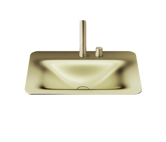 BASINS | Vasque à encastrer de 660 mm et 2 trous pour mitigeur de lavabo
Shagreen Matt Gold | Lavabos | Armani Roca