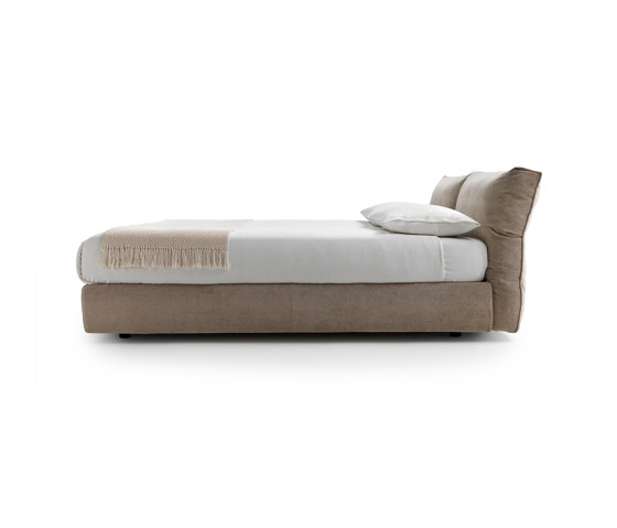 Newbridge Bed | Beds | Flexform