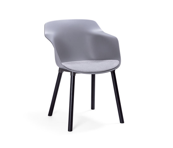 Pax chair with wooden legs | Chaises | Materia