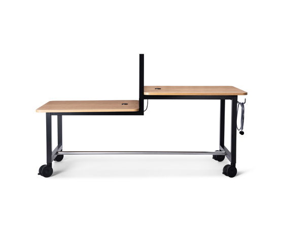 Vagabond Duo table | Contract tables | Materia