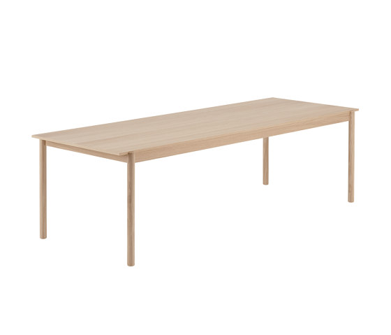 Linear Wood Table | 260 x 90 cm / 102.4 x 35.4" | Tables de repas | Muuto