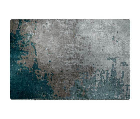Fortuny | Moody Blues Rug | Formatteppiche | CRISTINA JORGE DE CARVALHO COLLECTIONS