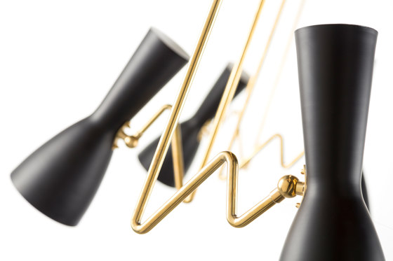 Wormhole | Three curve arms vintage chandelier | Suspensions | Bronzetto
