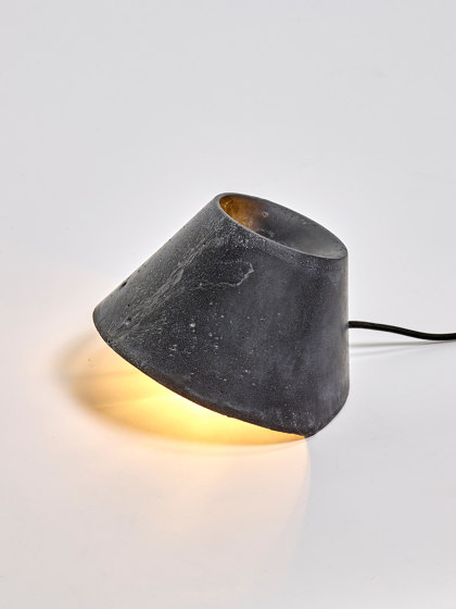 Eaunophe Lamp Indoor S Black | Lámparas de suelo | Serax