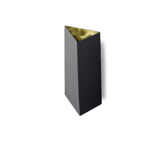 Essentials Wall Lamp Black Brass | Wall lights | Serax