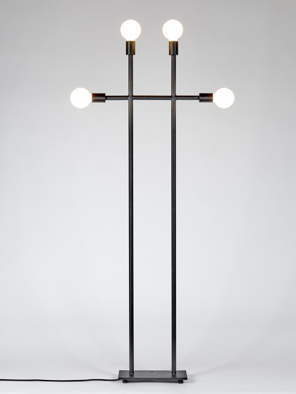 Essentials Standing Lamp Black | Free-standing lights | Serax