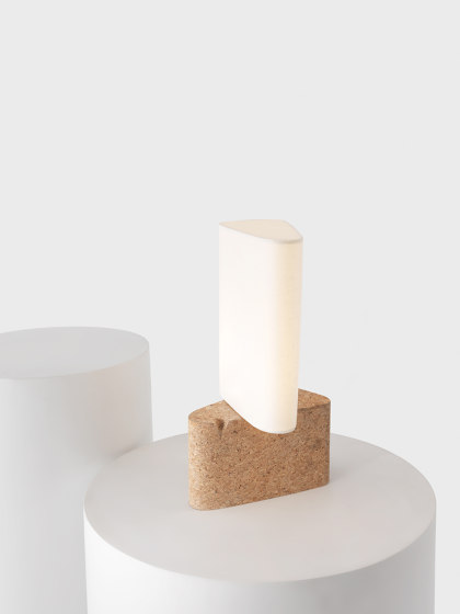 Fulcrum Table Light - Cork & Paper | Lampade tavolo | Resident