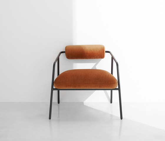 Cyrus Chair | Sillones | District Eight